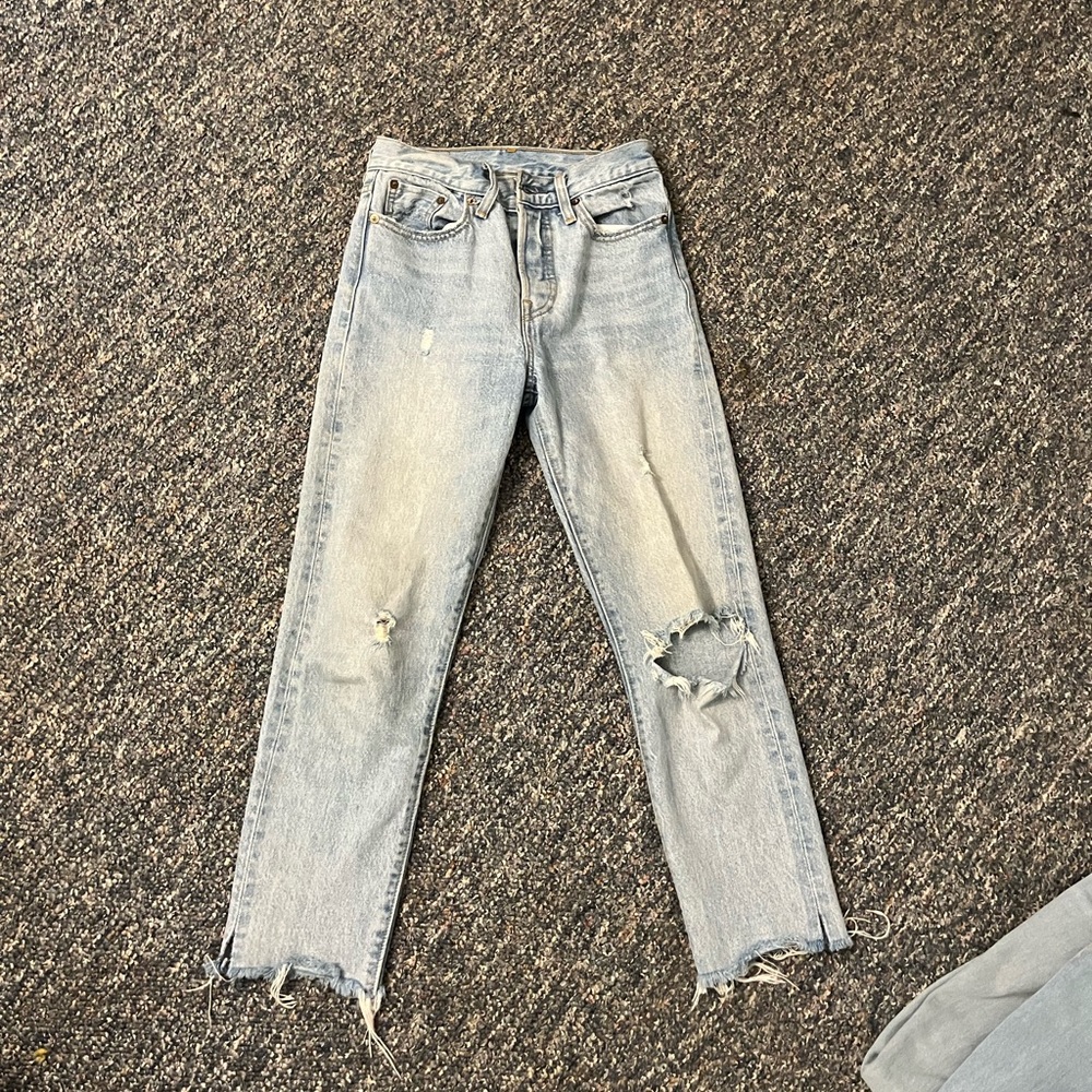 Levis mid rise straight leg jean
